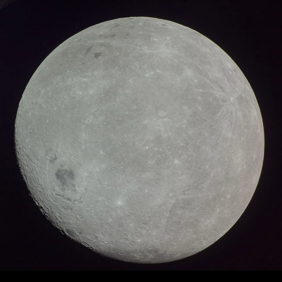 Should Scientists Have Research "Reserves" on the Moon?